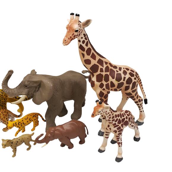 Safari LTD Miami FL Elephant Giraffe Cheetah Toy Figurine Playful 2003 - Picture 9 of 13